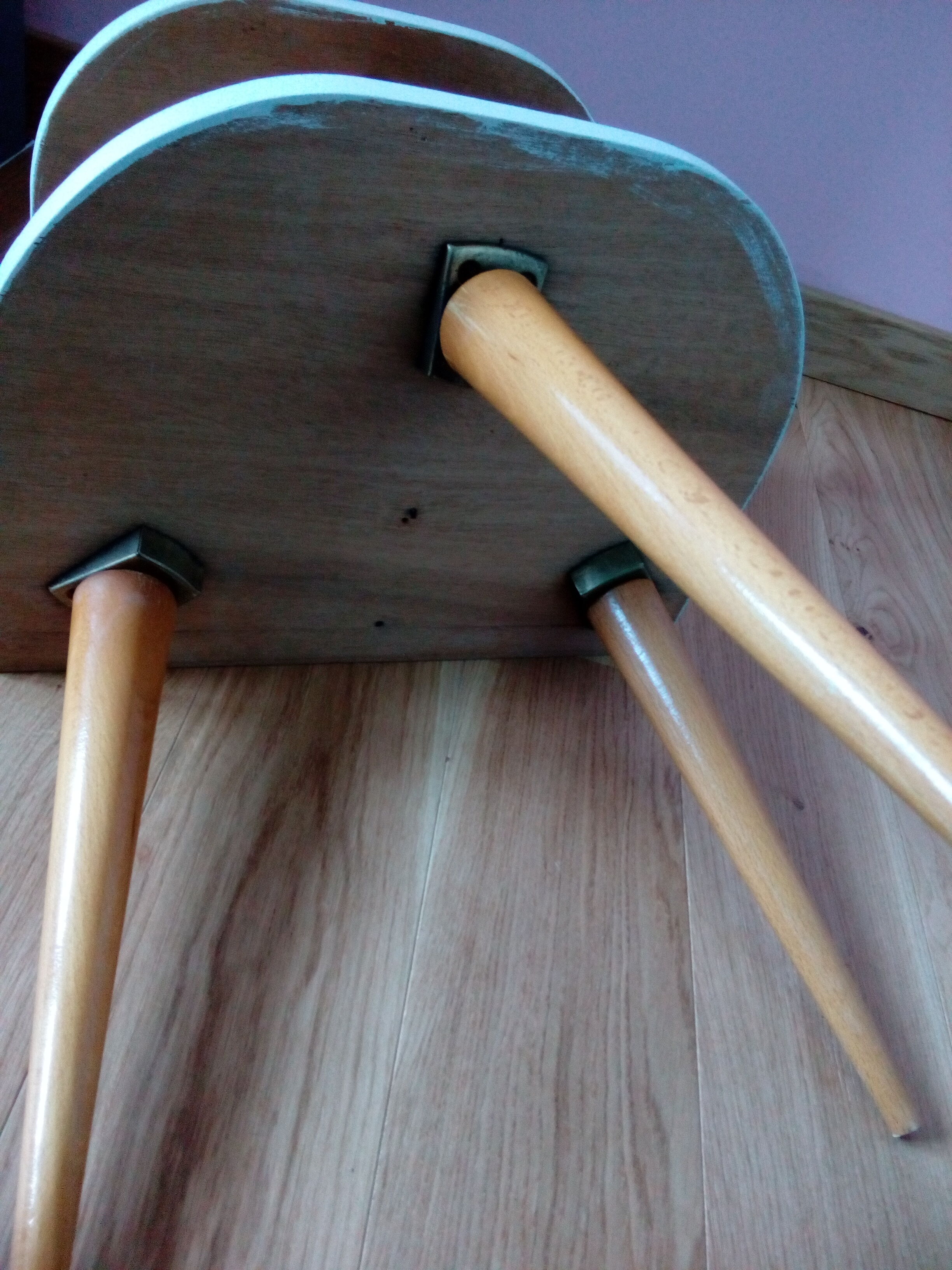 Chevet vintage 3 pieds compas