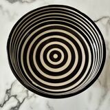 XL coupe presentation or base with black and white stripes.