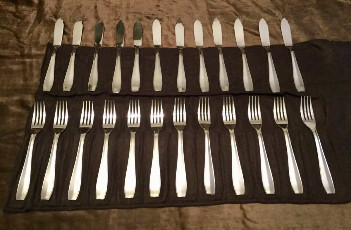 12 cutlery at art deco fish Christofle Atlas