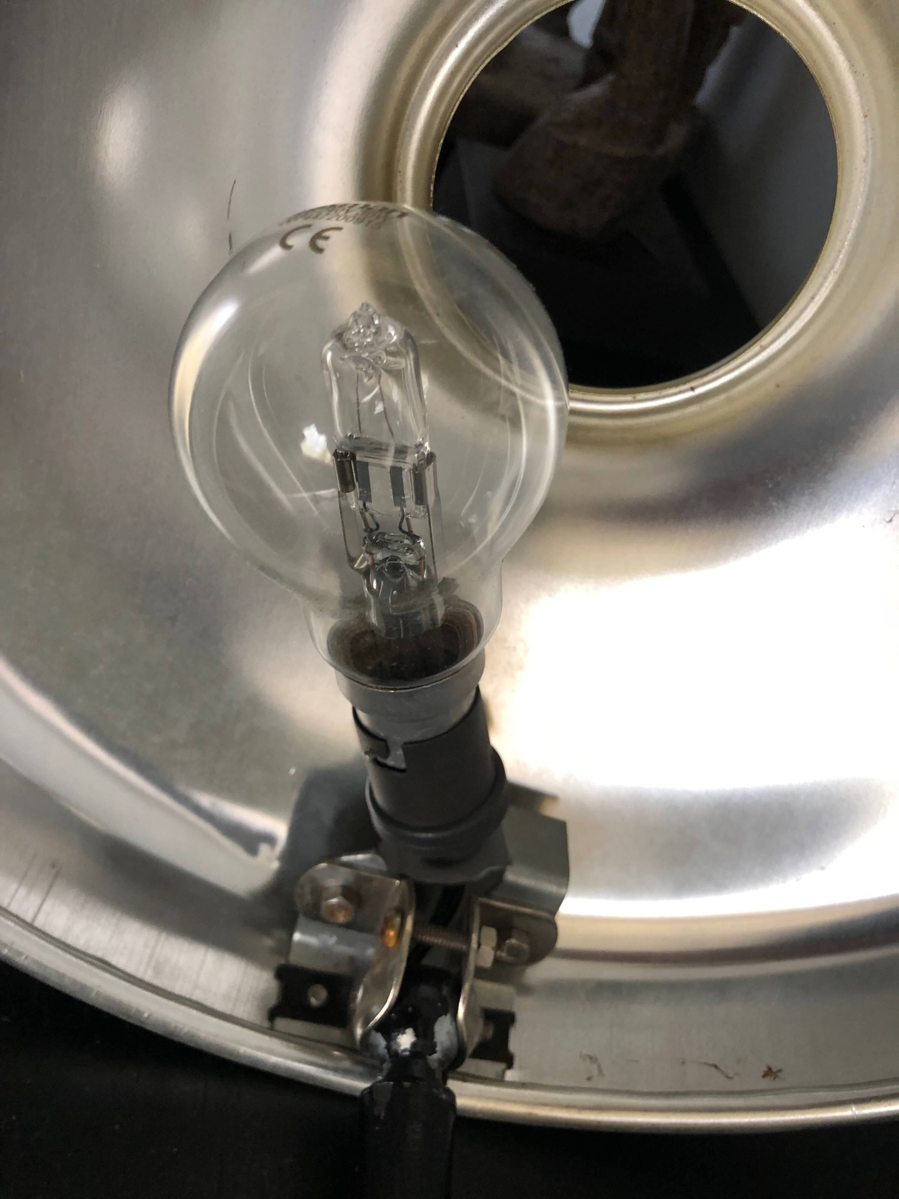 1960s adjustable desk lamp – cream lacquered metal