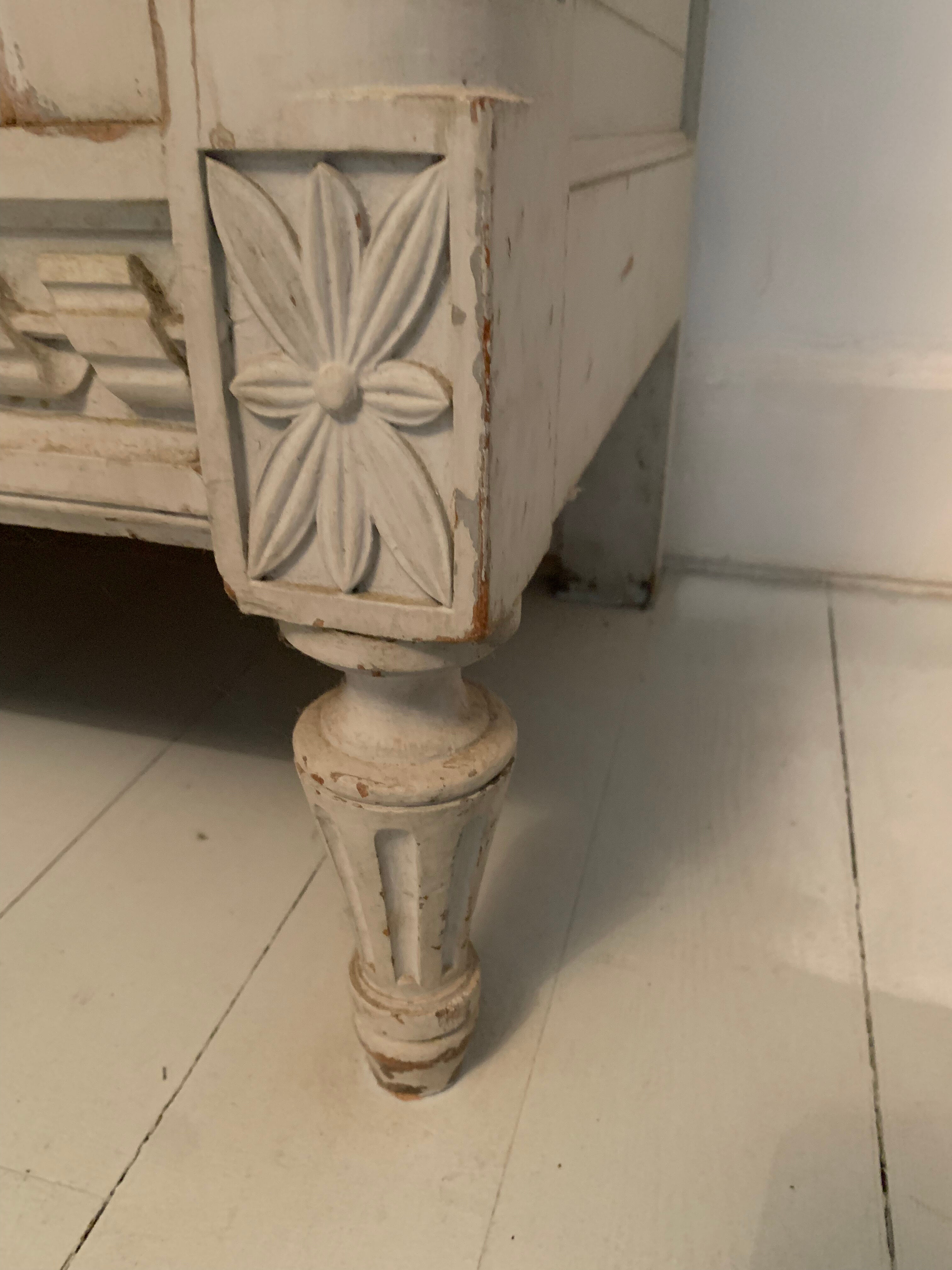 Armoire ancienne Louis VXI  miroirs