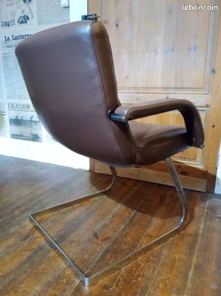 Paire de fauteuils vintages