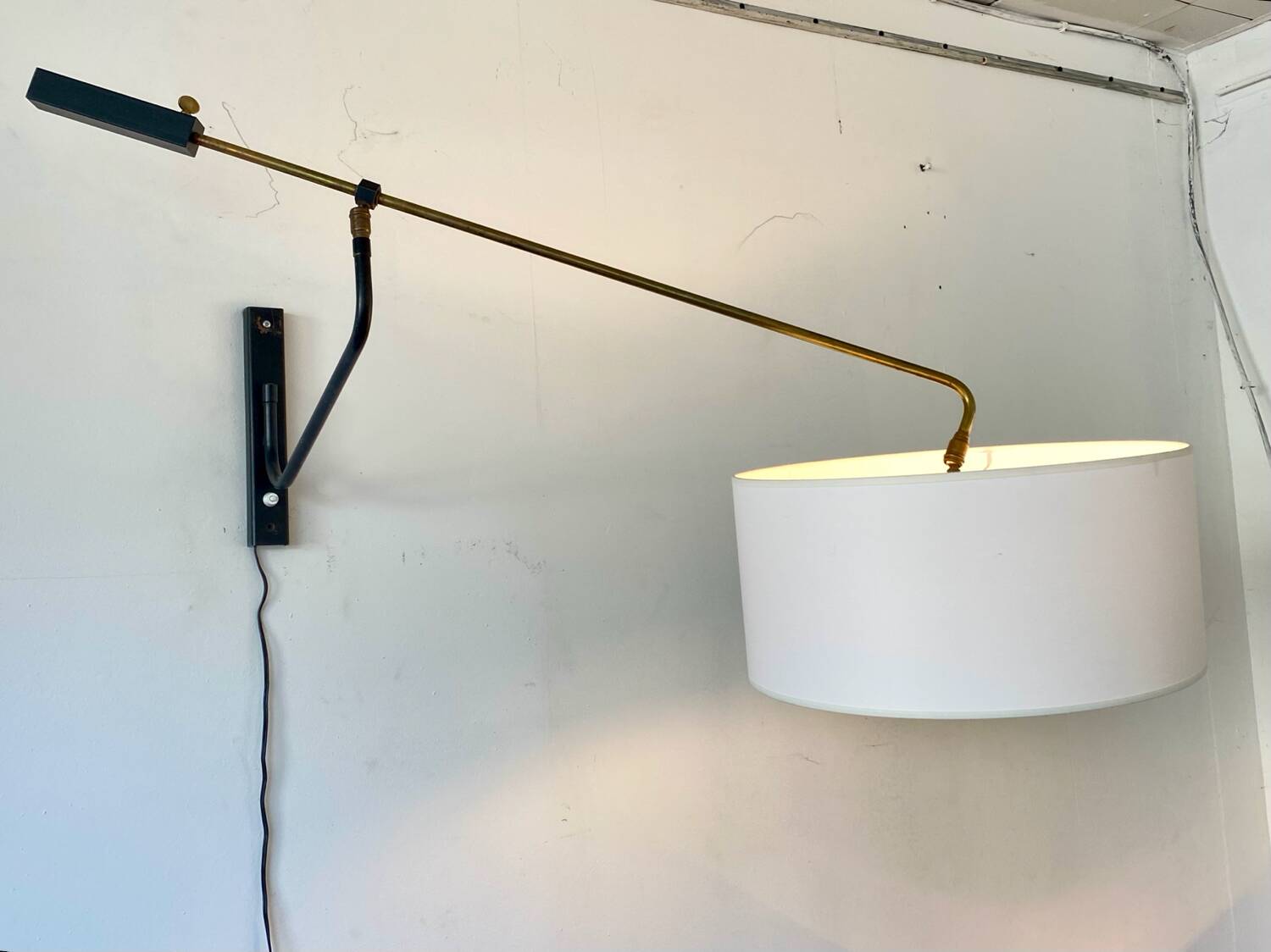 Wall lamp with arms and counterweight 1950