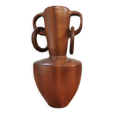 vase en bois sculpté dans la masse