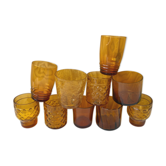 10 vintage glasses