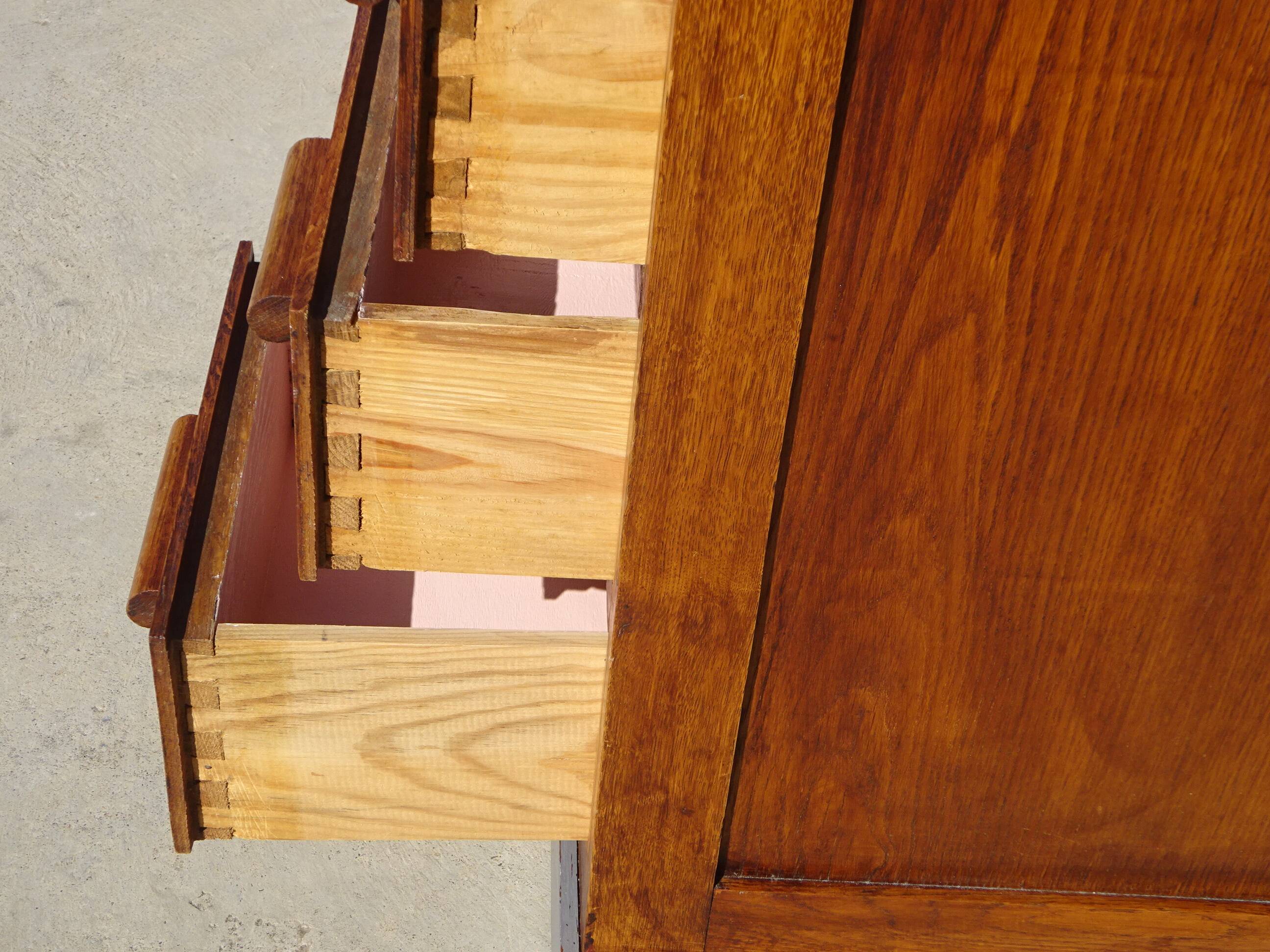 American desk, 9 drawers