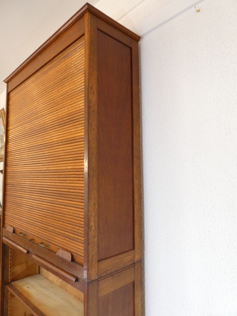 Cabinet administration curtains