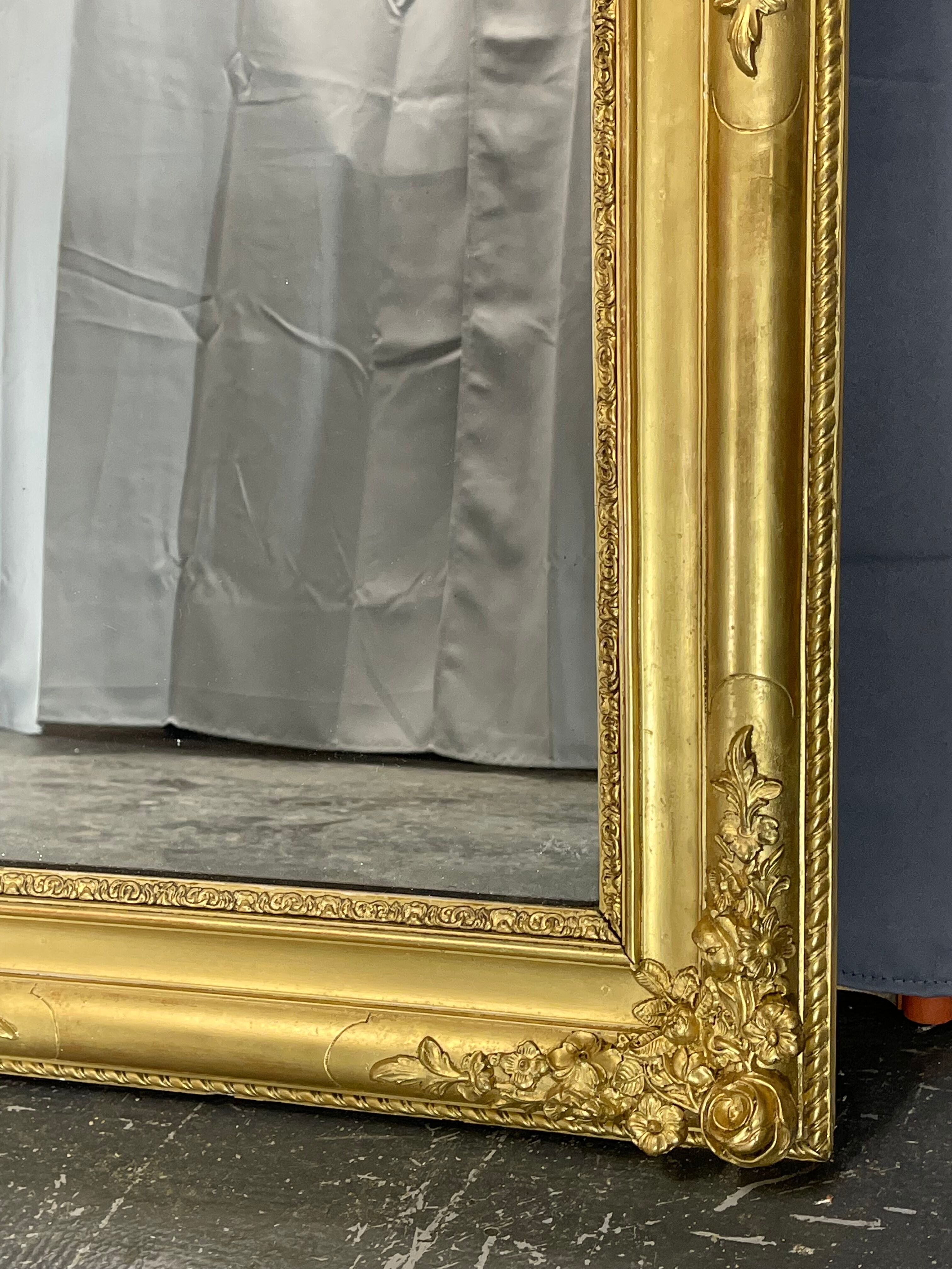 Mirror 122x96 old early nineteenth very good condition, gilding with gold leaf