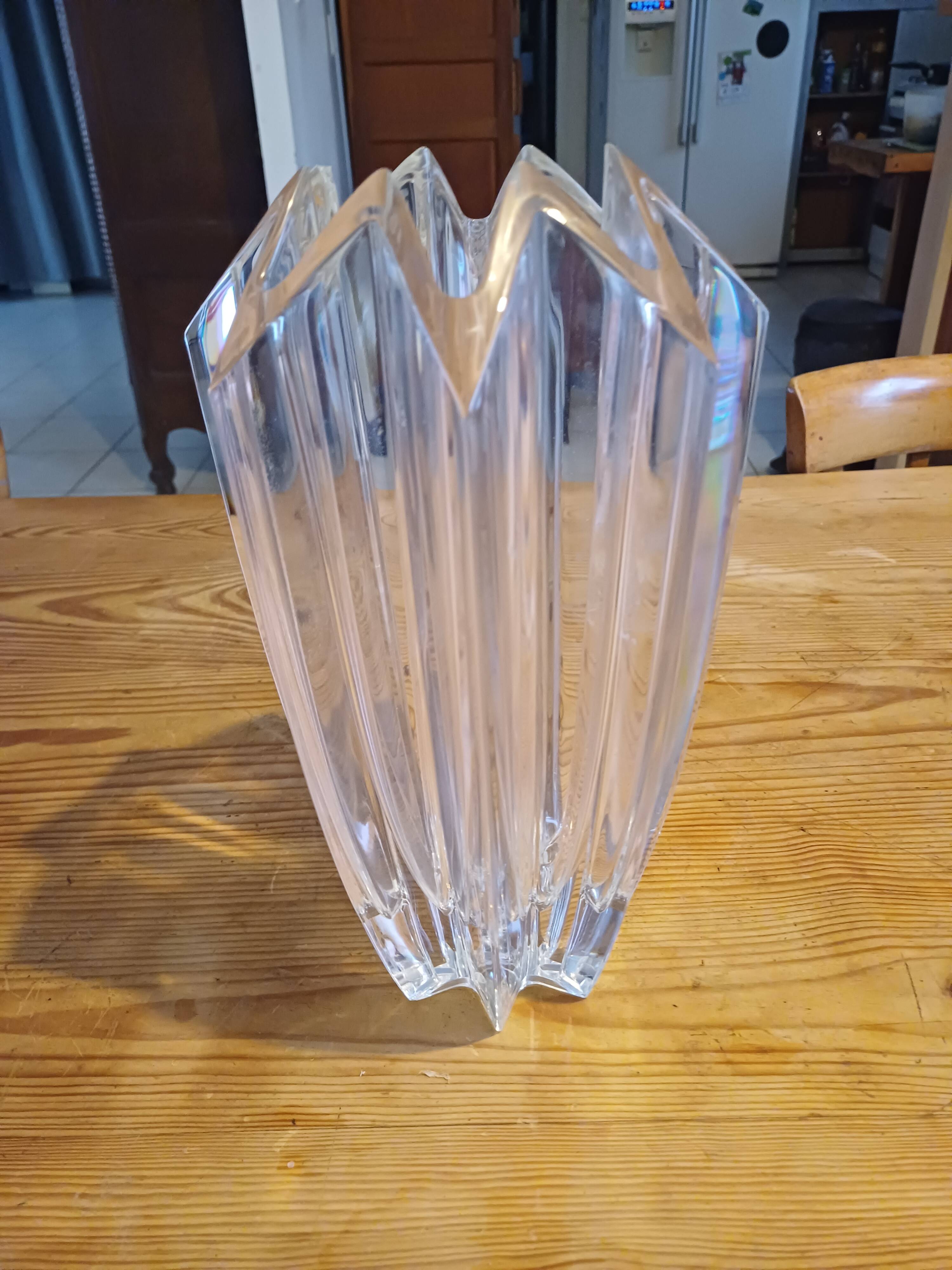 Art deco crystal vase