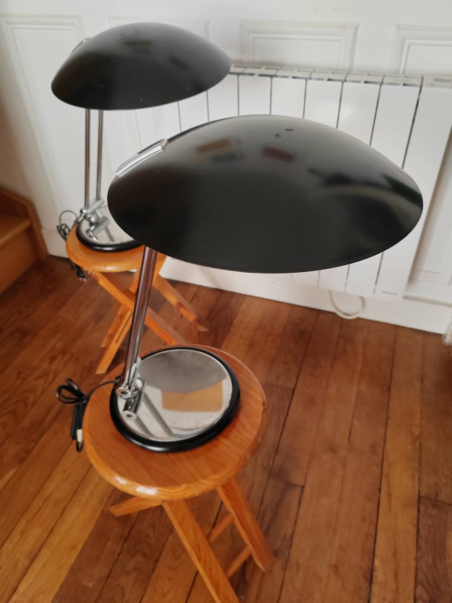 Paire de lampes soucoupe aluminor