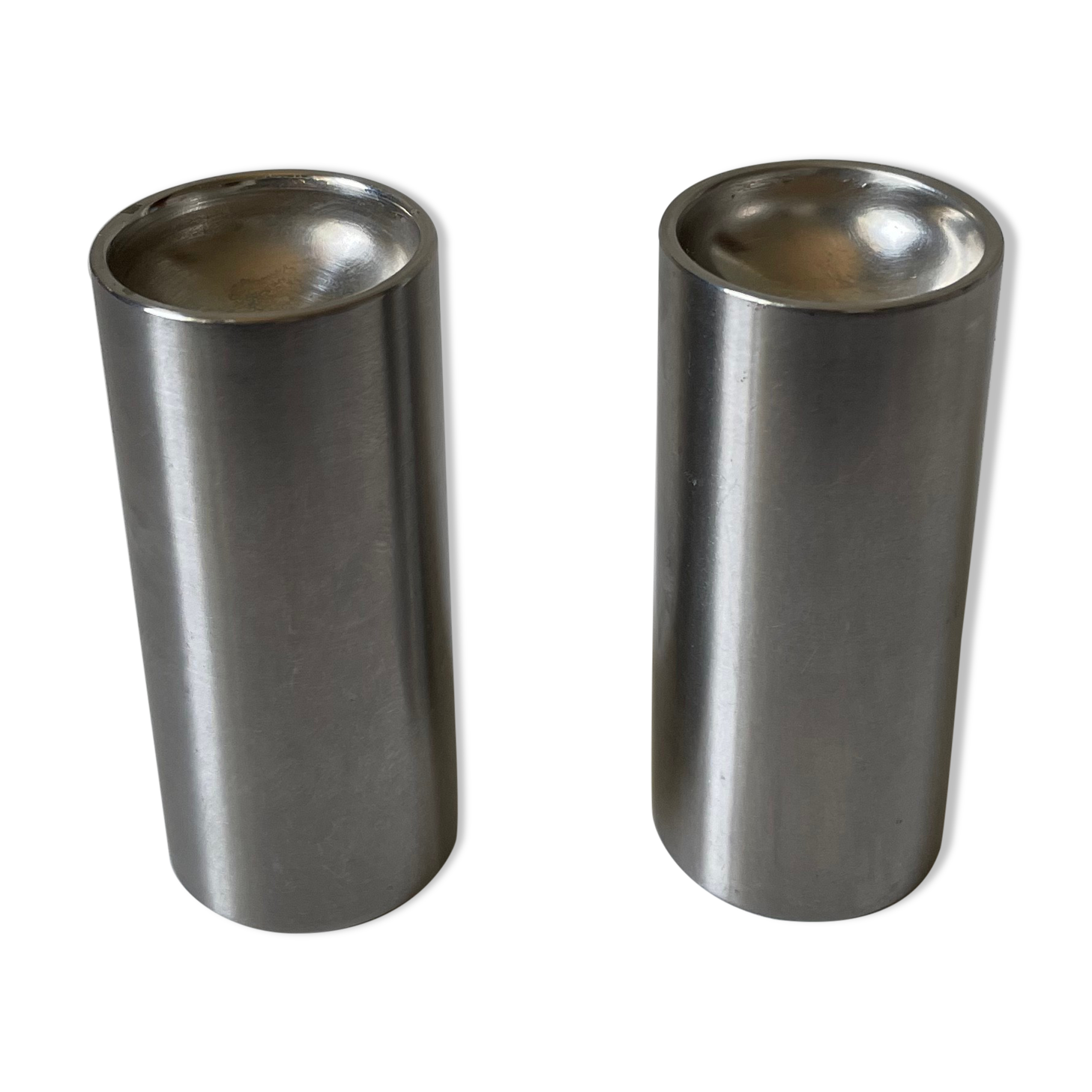 Salière et poivrier d'Arne Jacobsen pour Stelton