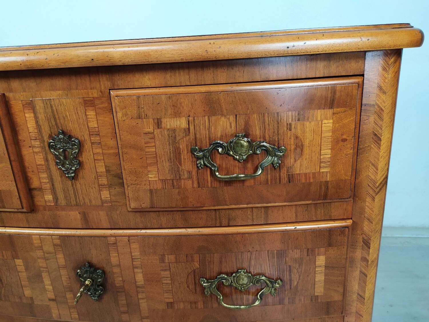 Commode de style marqueterie