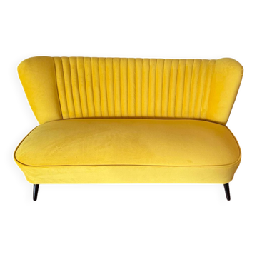 Mid-century Scandinavian yellow velvet canapé, solid beech frame and legs, 1950s.