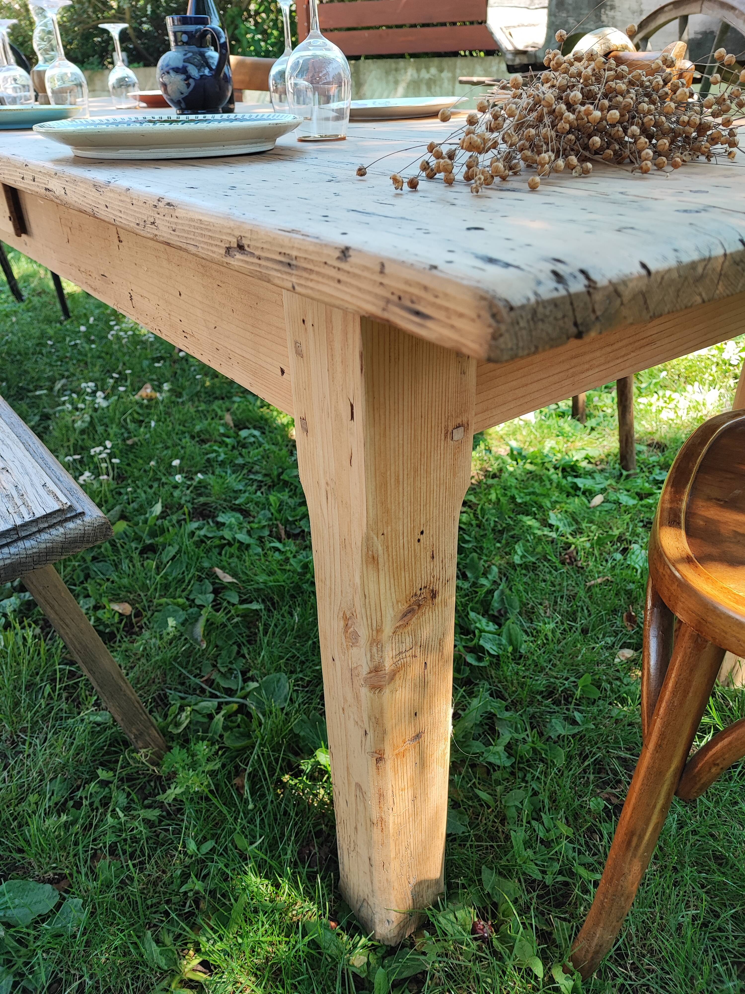Farm table