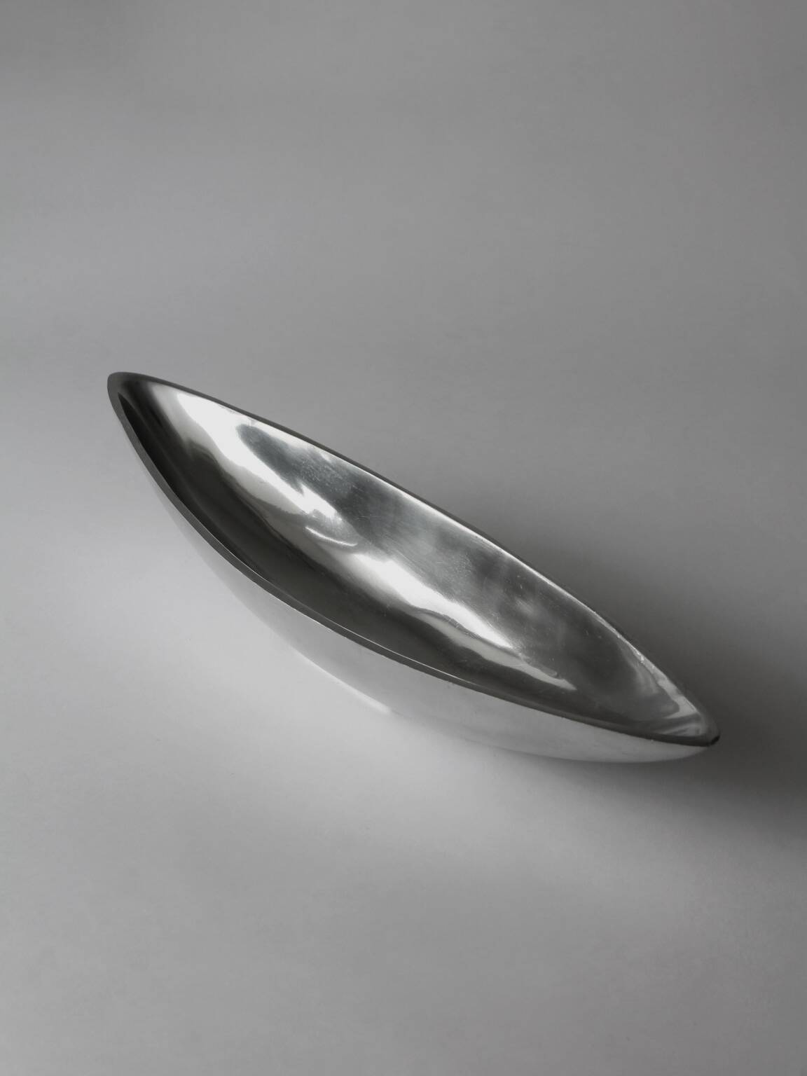 Polished Aluminum Long Deep Bowl
