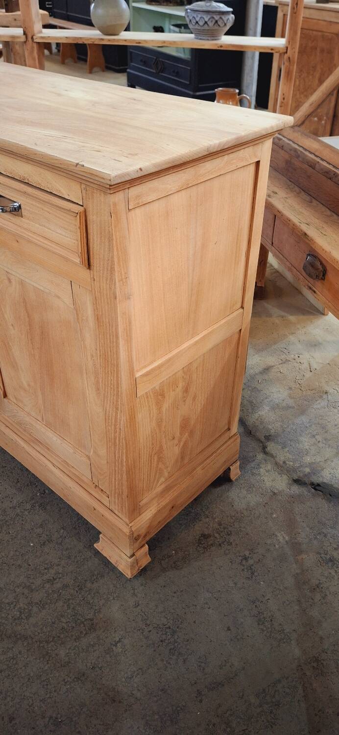Old buffet