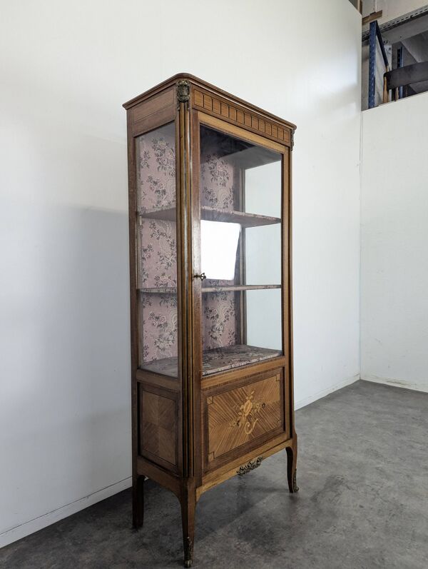 Vitrine en bois de Rose de style Transition