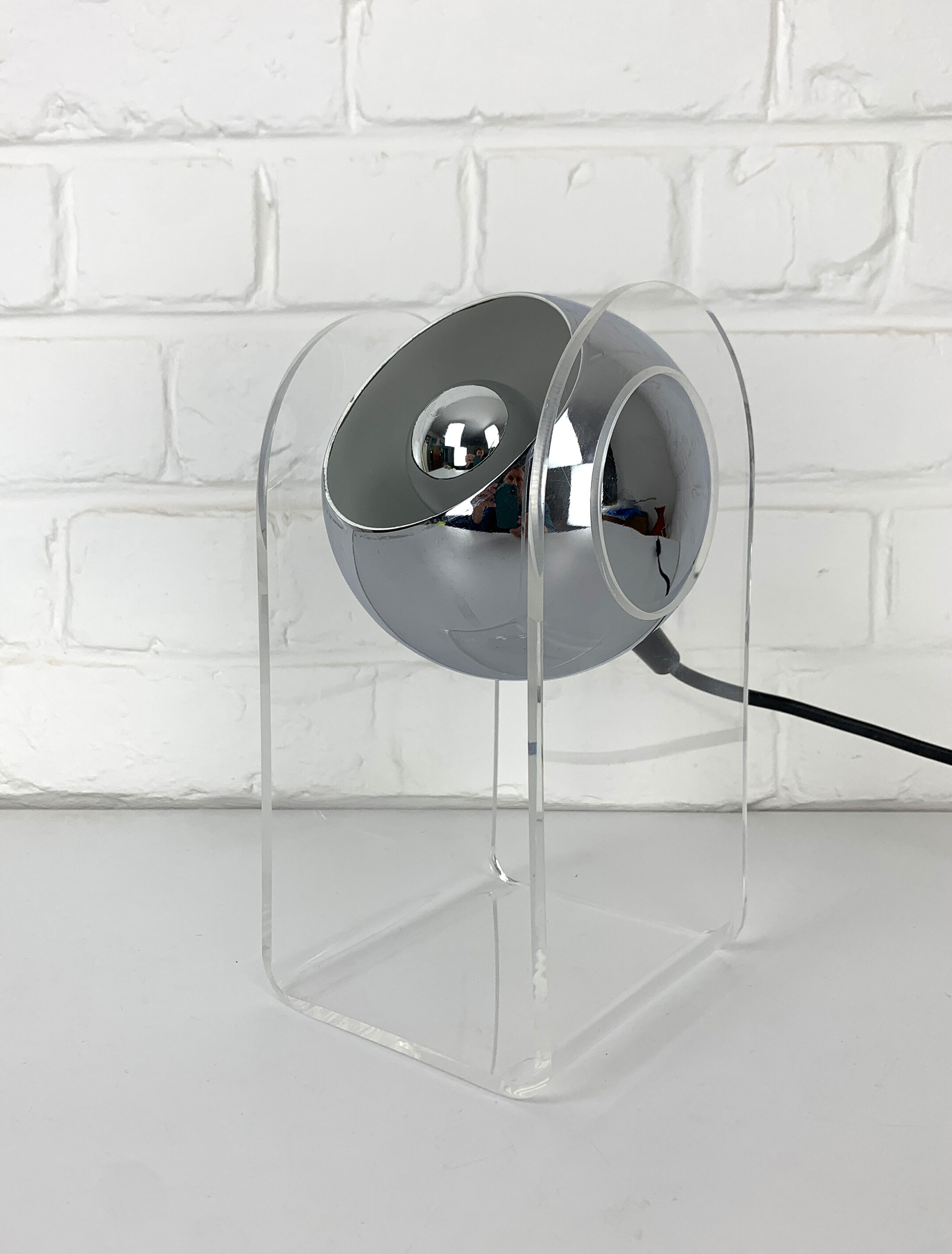 Table lamp space age sphere chrome plexiglass, 1960/1670