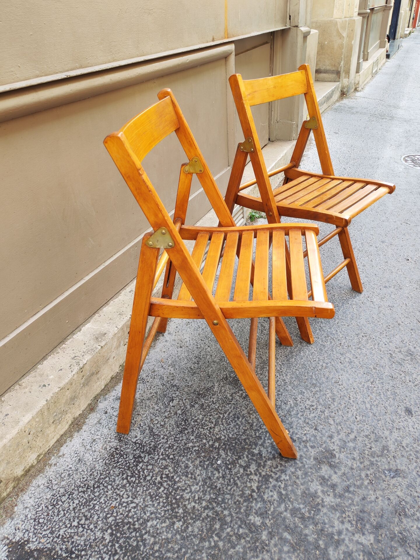 Lot de 2 chaises pliantes en bois vintage