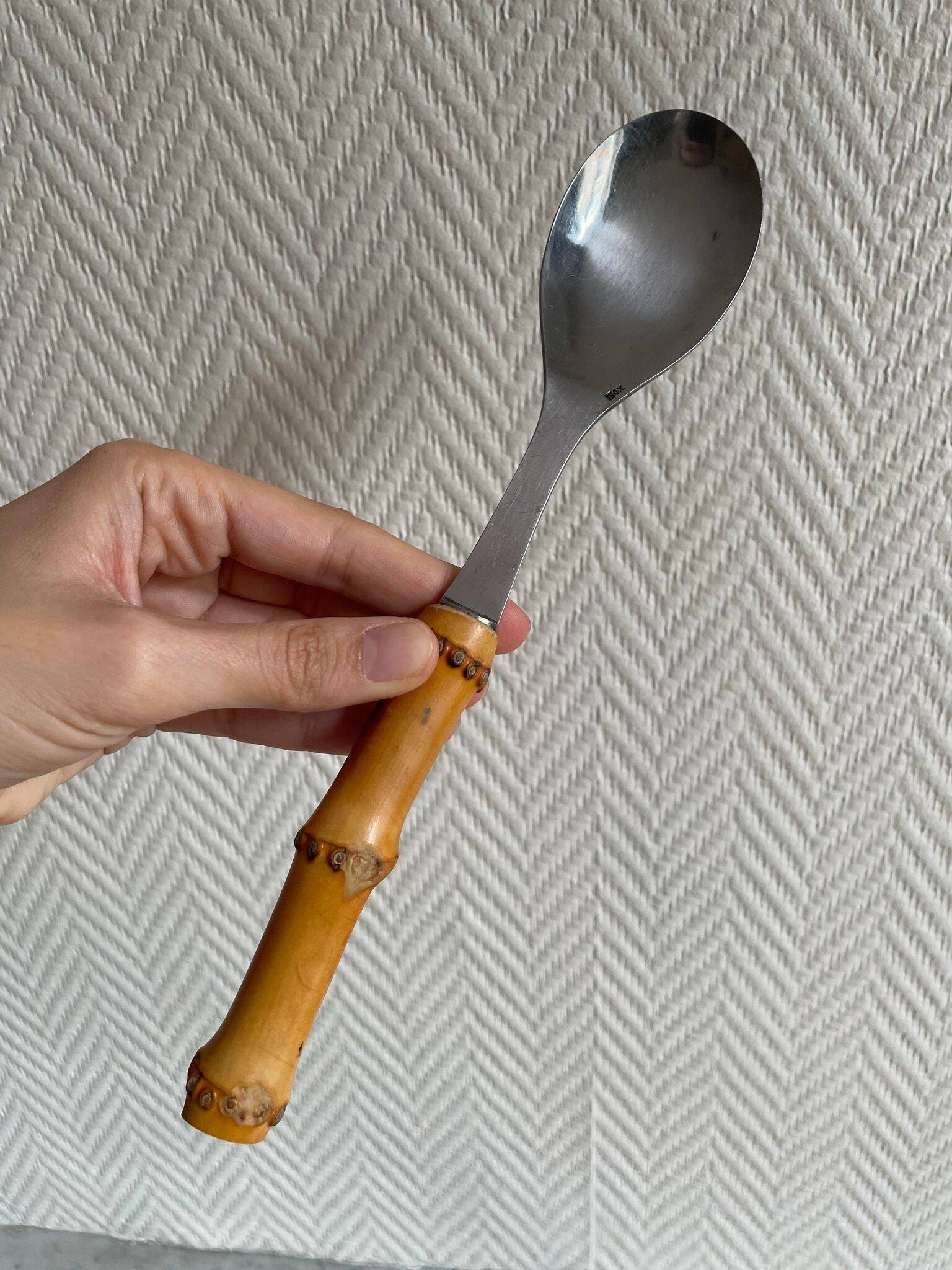 Set of four bamboo serving cutlery