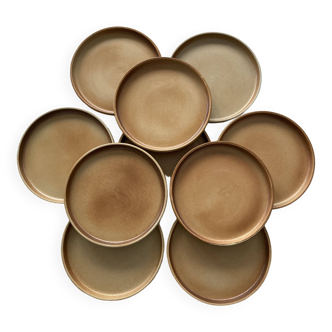 set of 10 flat stoneware plates with straight edge