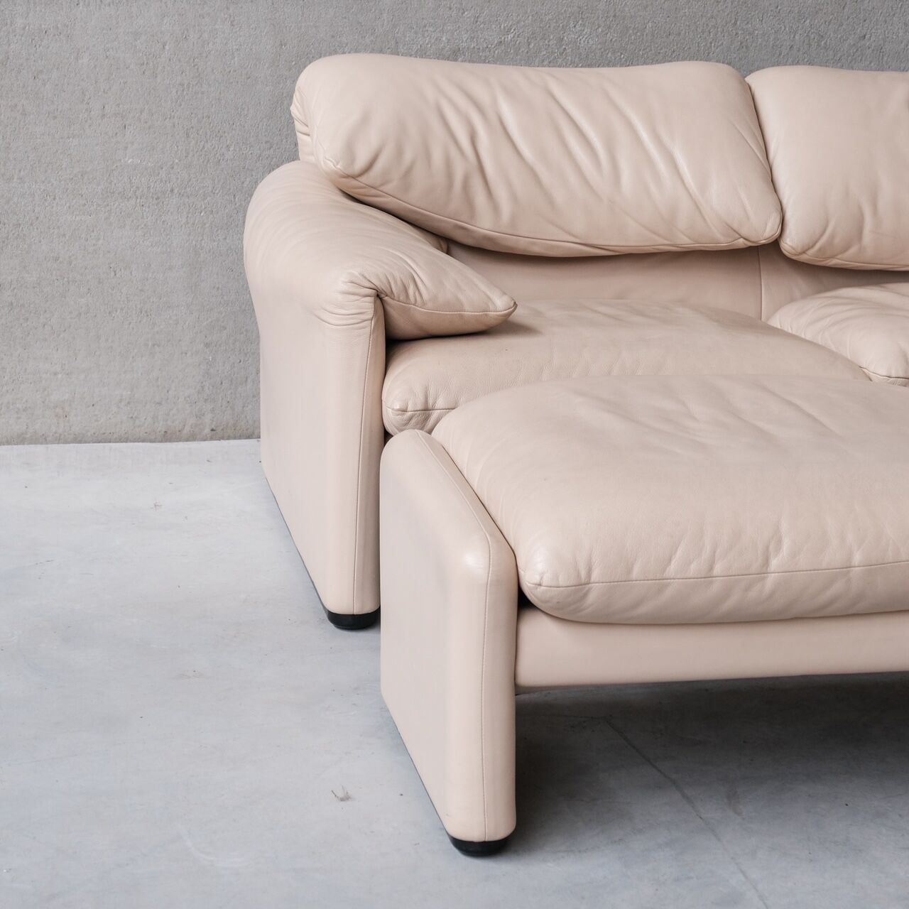 Vico Magisretti 'Maralunga' Suite of Sofas and Armchairs for Cassina