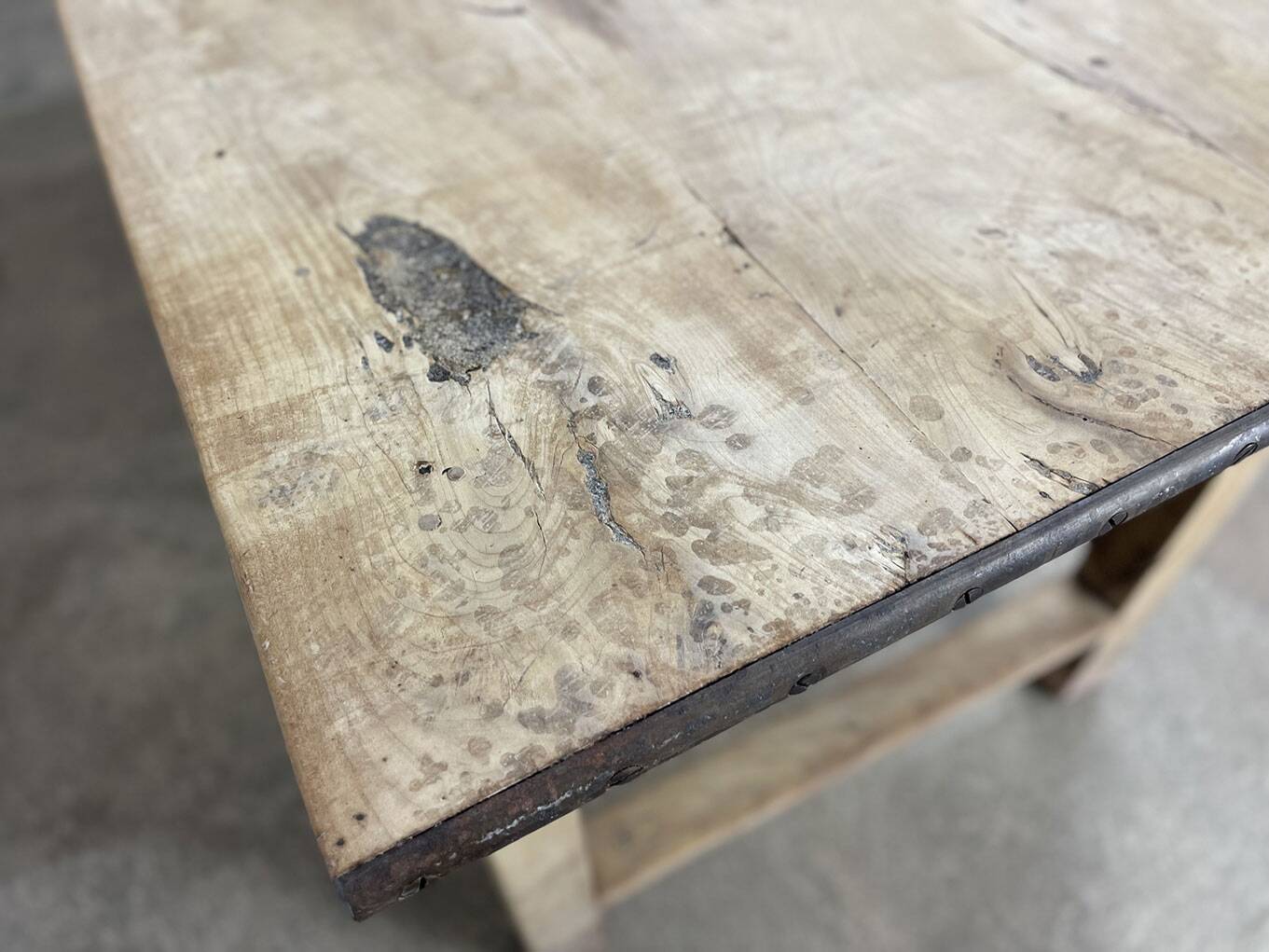 Work table from 1880 with drawers