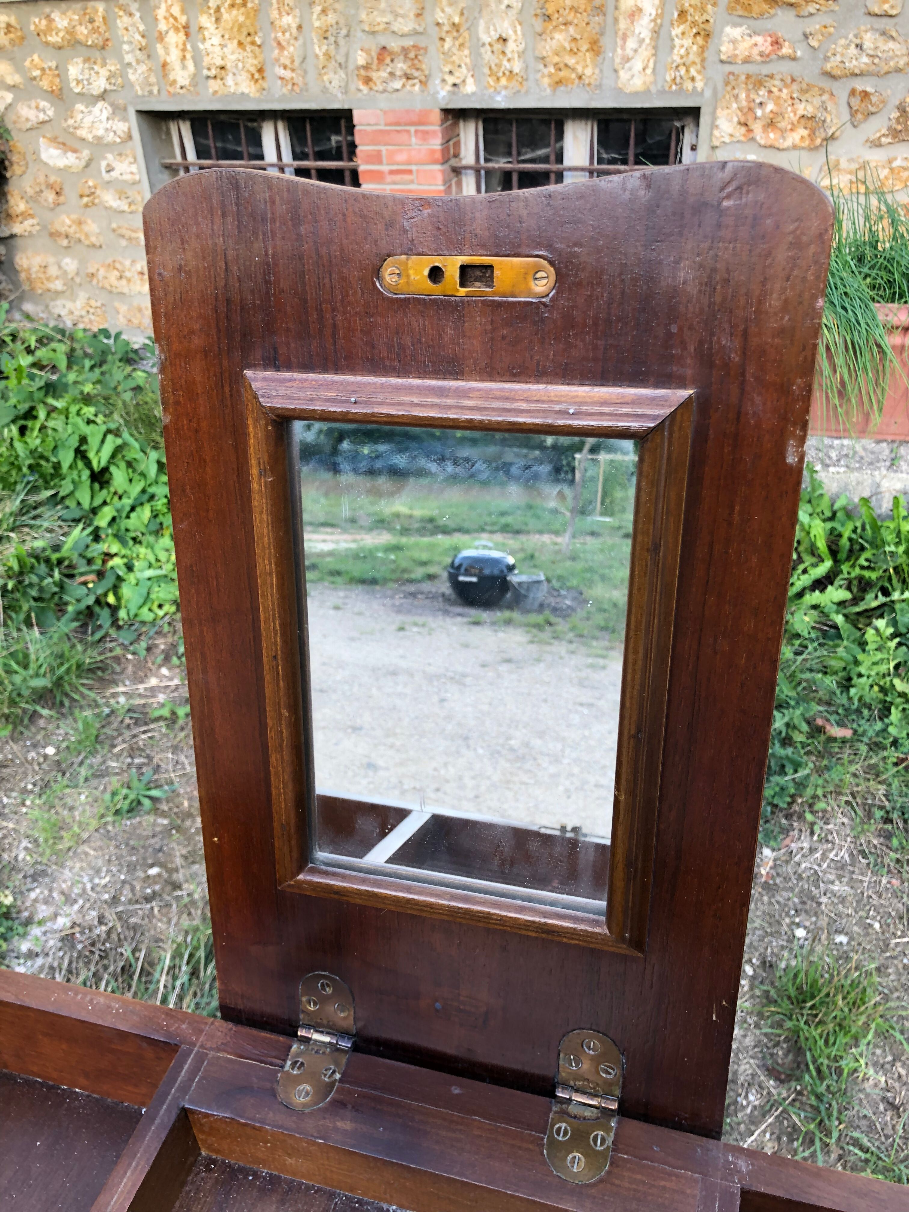 Old dressing table
