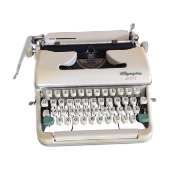 Machine typewriter Olympia Monica vintage 60s