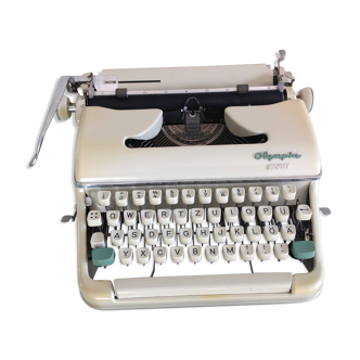 Machine à écrire Olympia Monica  vintage années 60