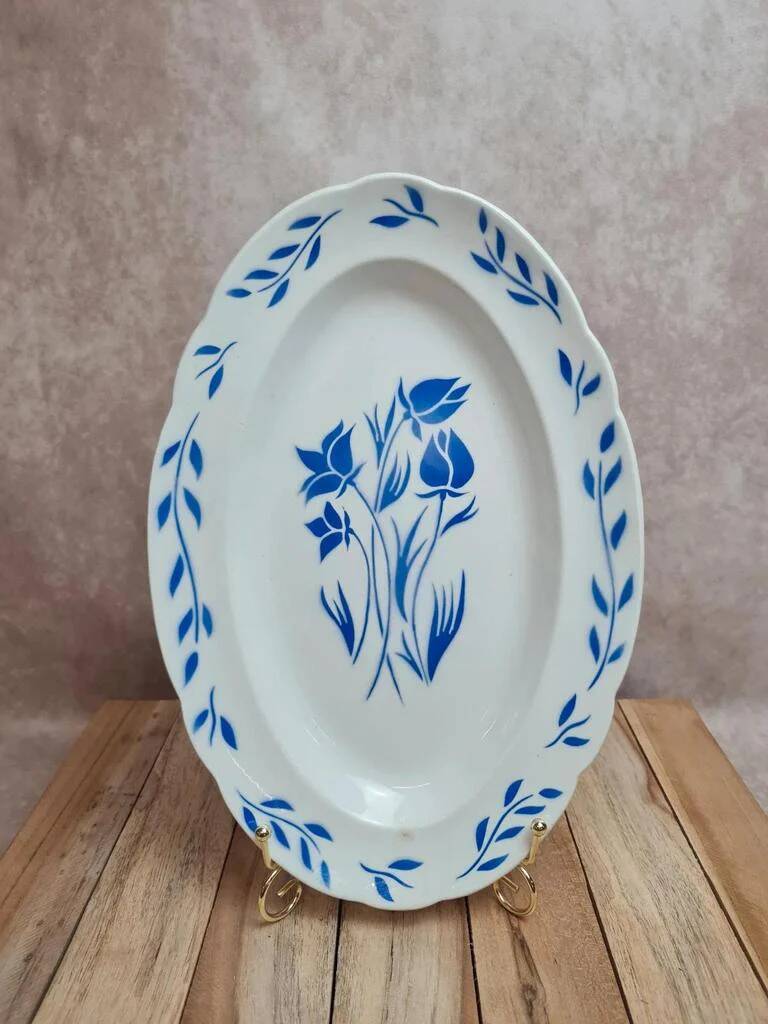 Antique oval plate Sarreguemines model Chambord