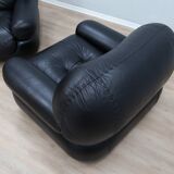 Pair of Mobil Girgi Sapporo armchairs black leather Italy 1970s