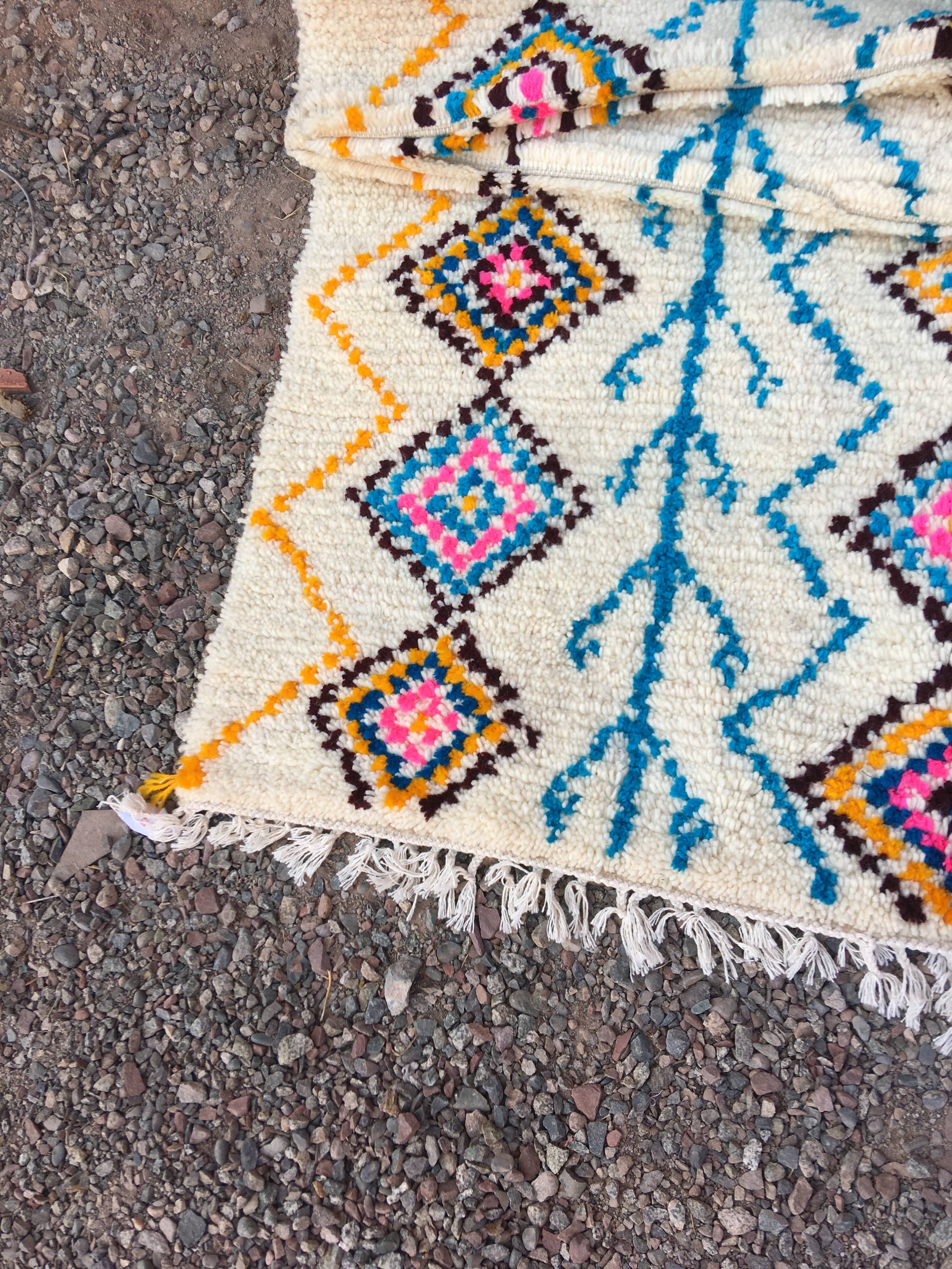 Azilal rug 236 x 158 cm