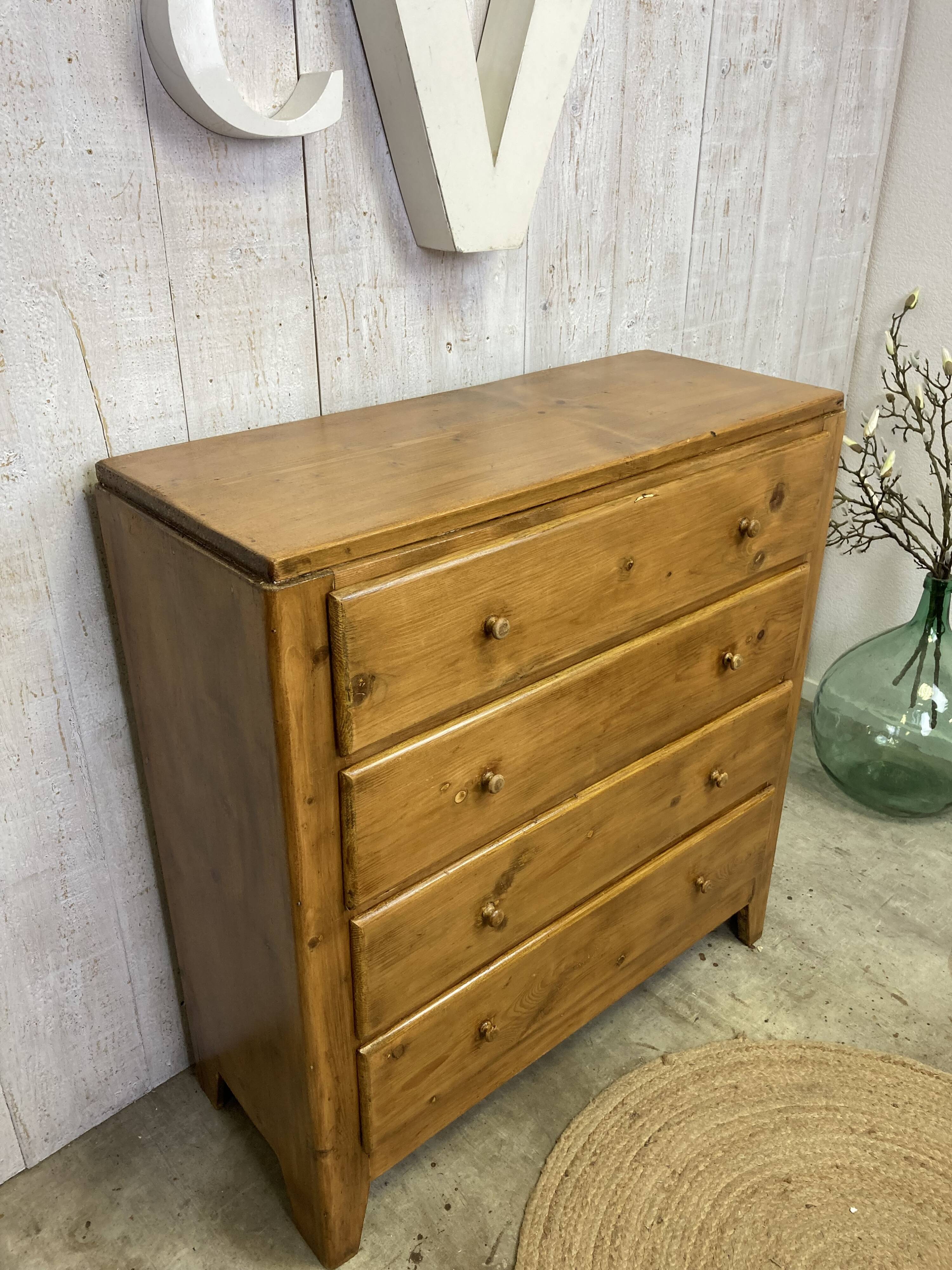 Commode vintage