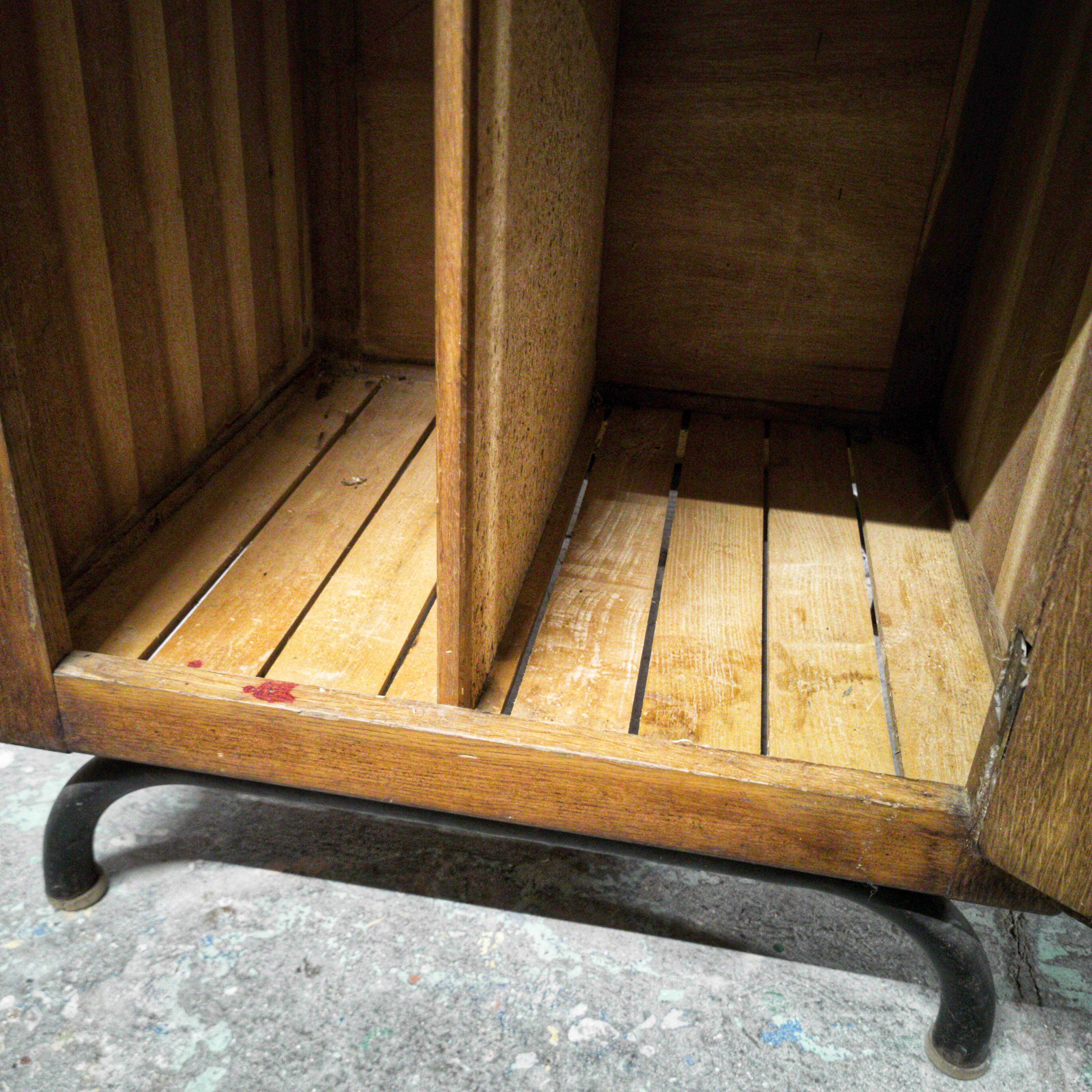 Armoire d'internat vintage