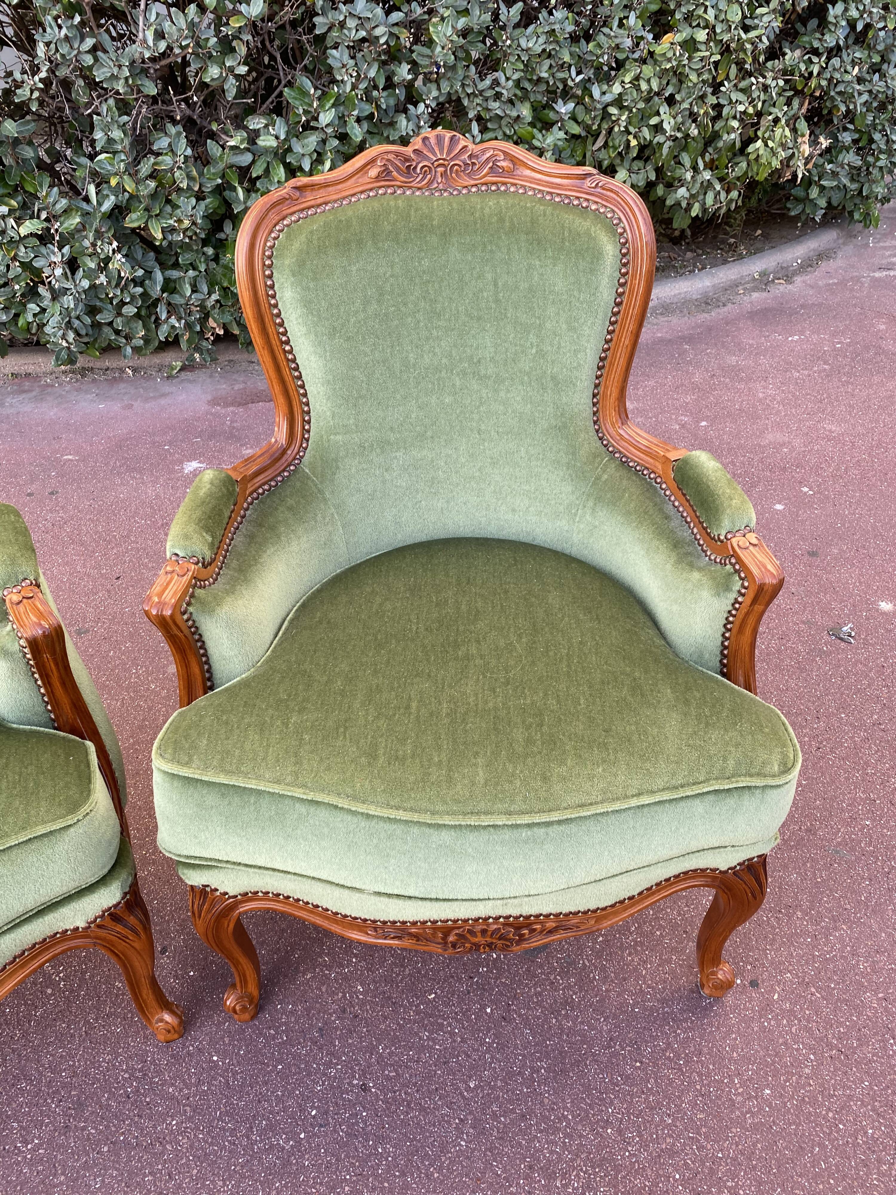 Paire de bergères fauteuils style Louis XV