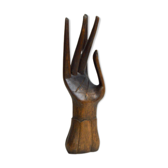 Main baguier en bois