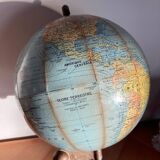 Globe terrestre ancien