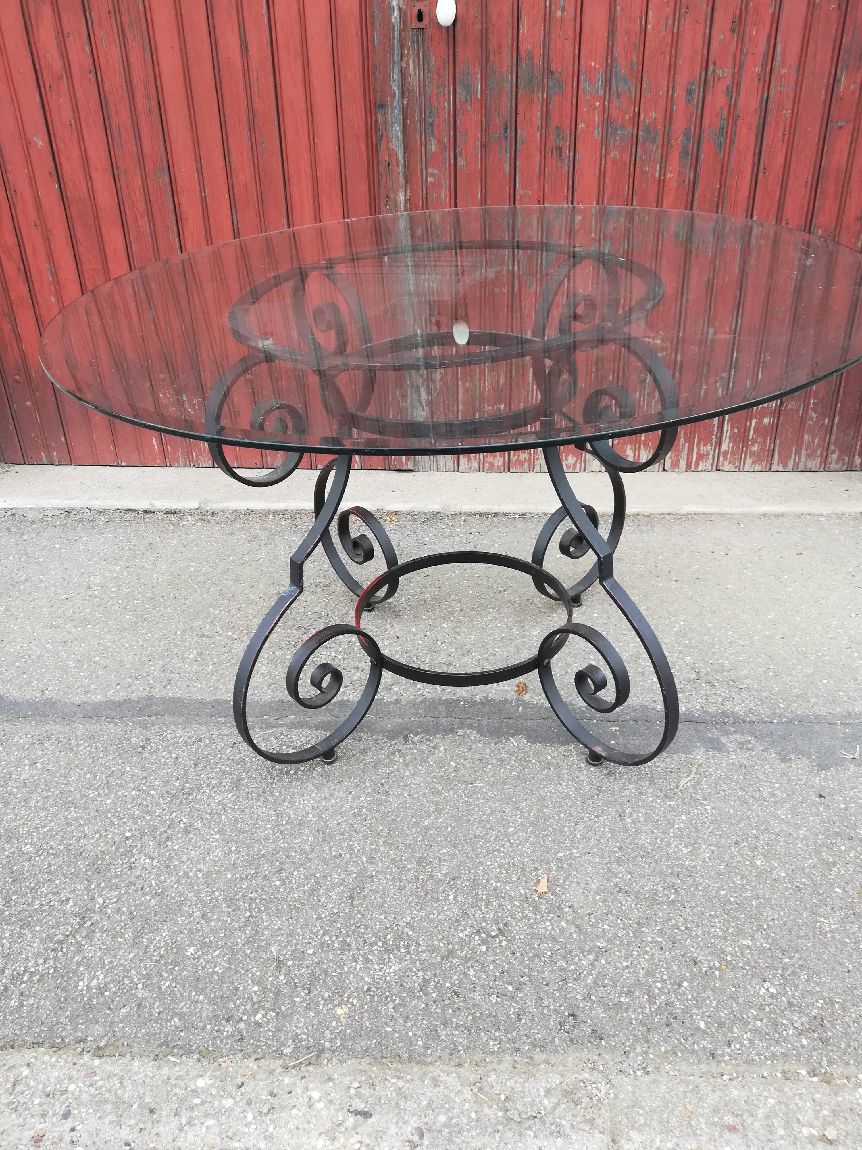 Table fer forgé et plateau verre