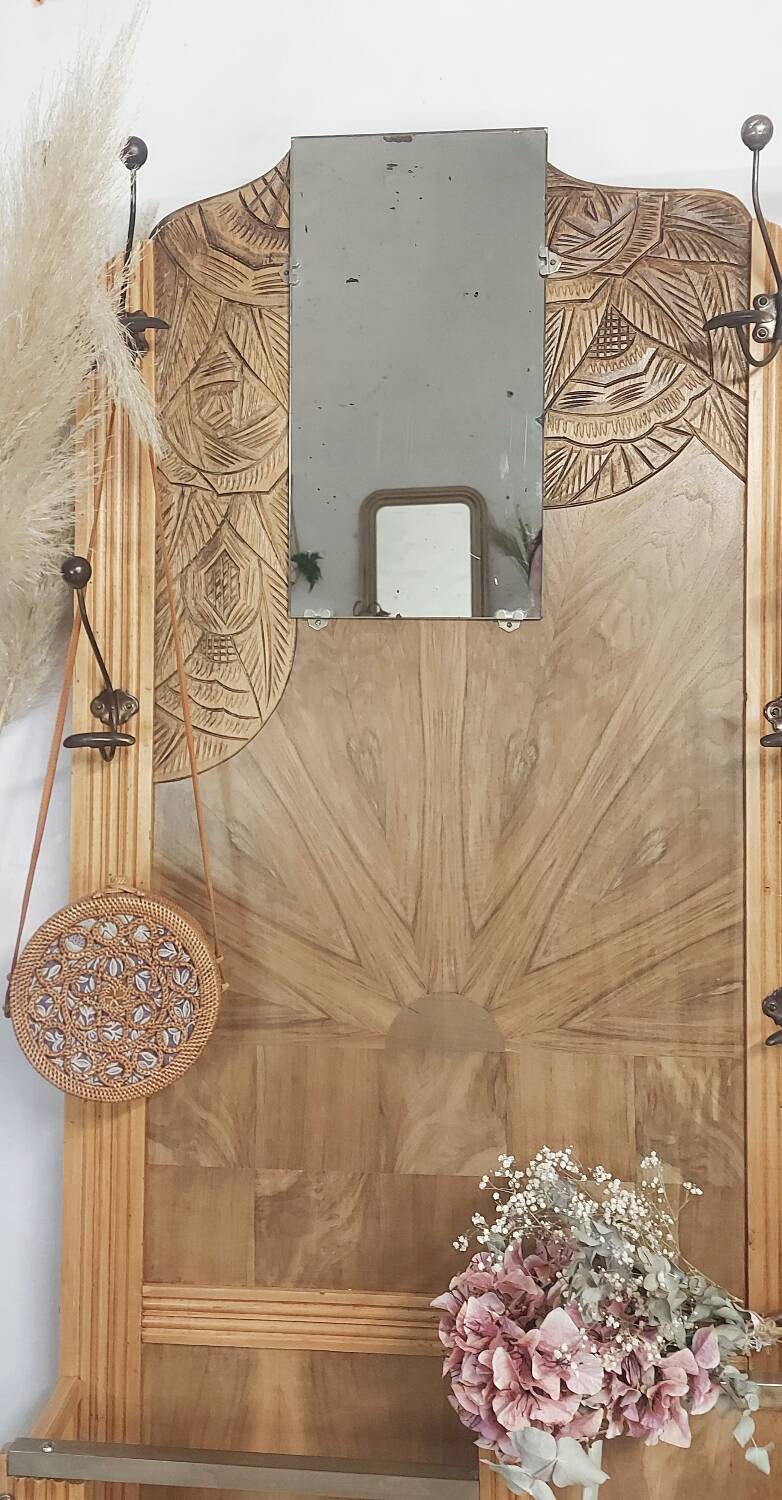 Art deco locker room