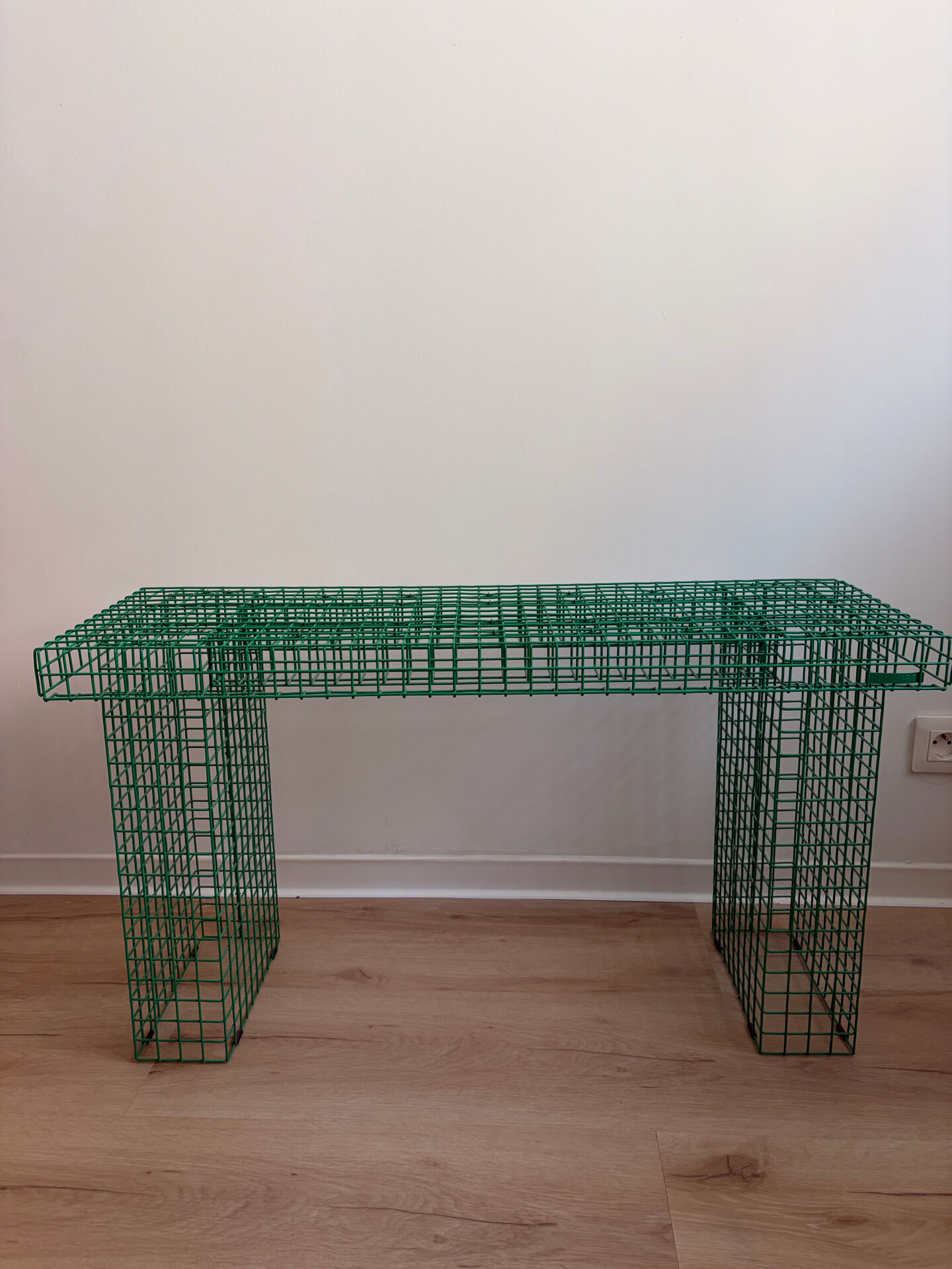 Green metal bench Kalager design