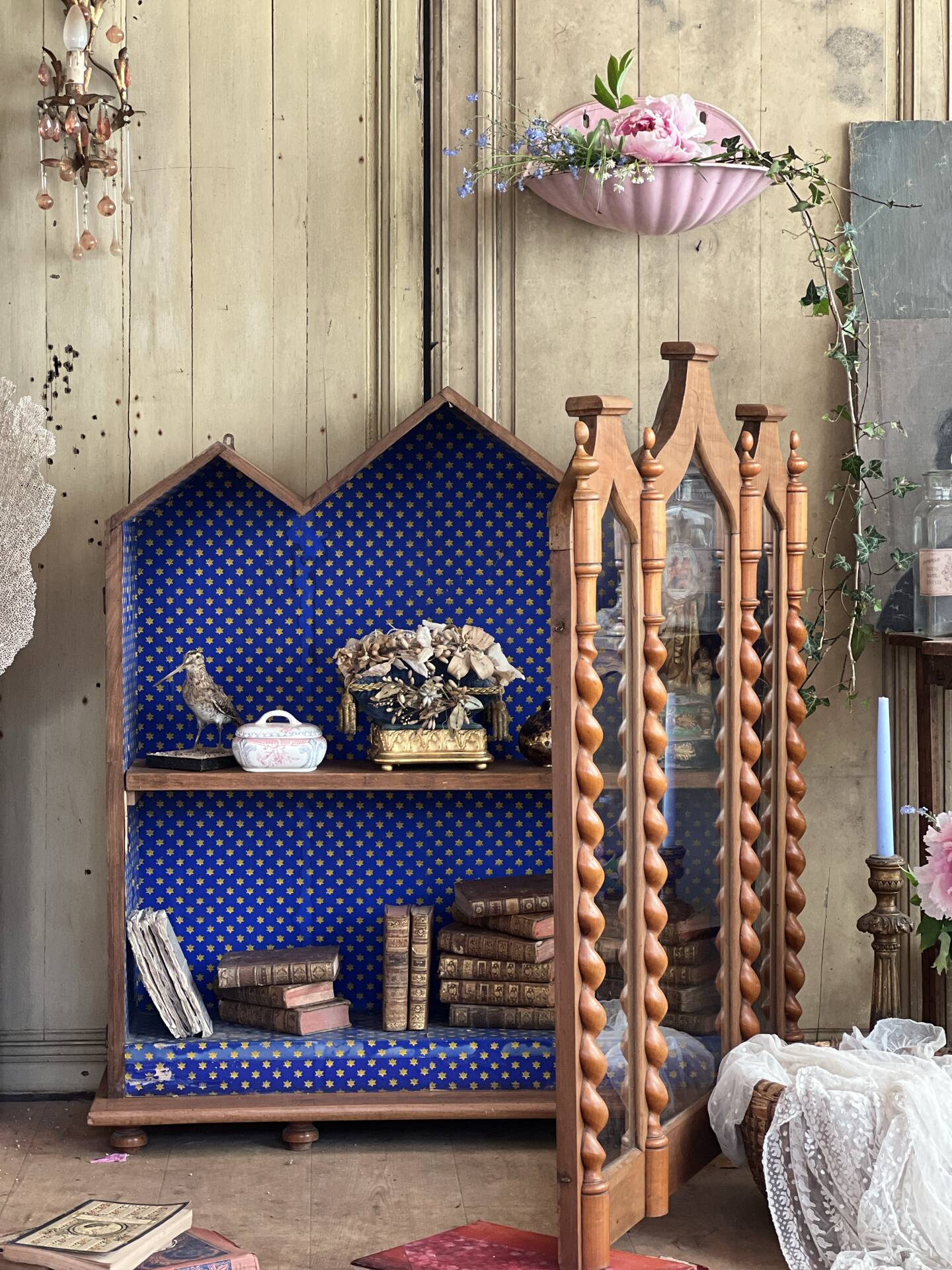 Vitrine ancienne