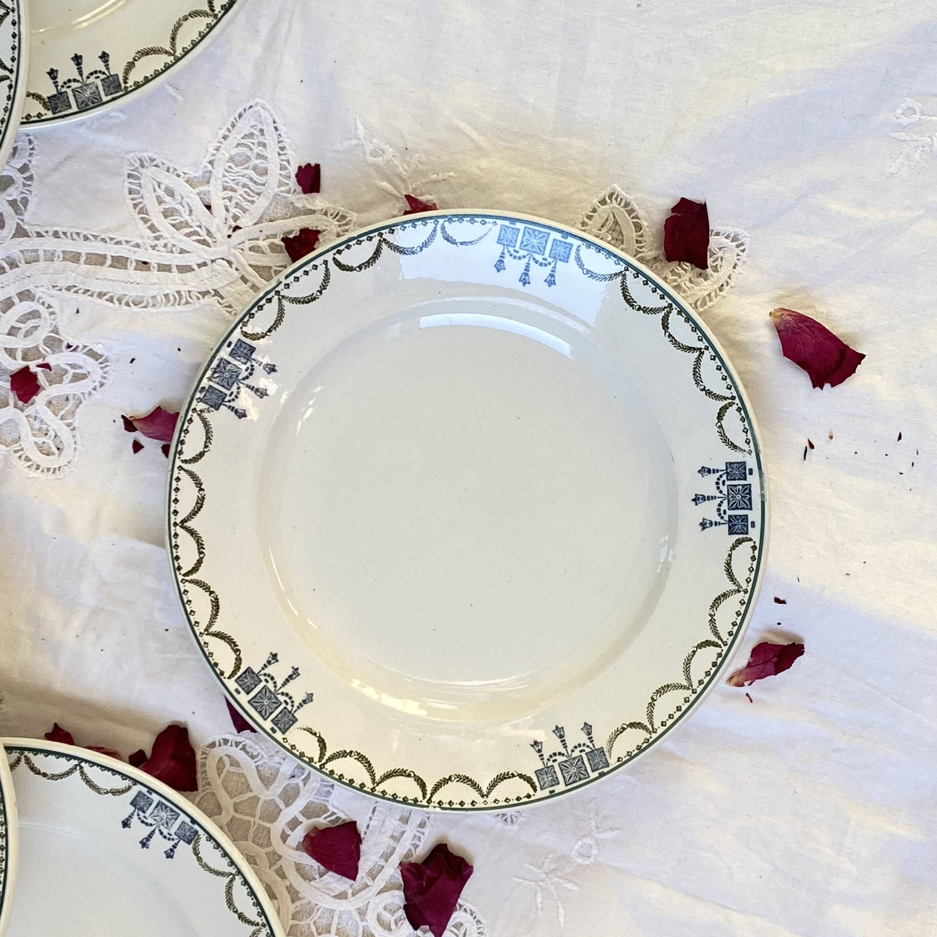 Set of 6 vintage Saint Amandinoise earthenware dessert plates