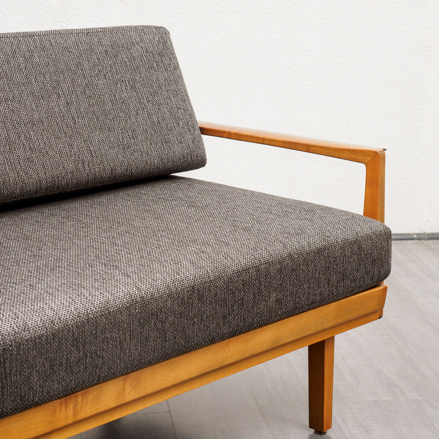 Daybed Knoll Antimott sofa, 1950s, refurbished