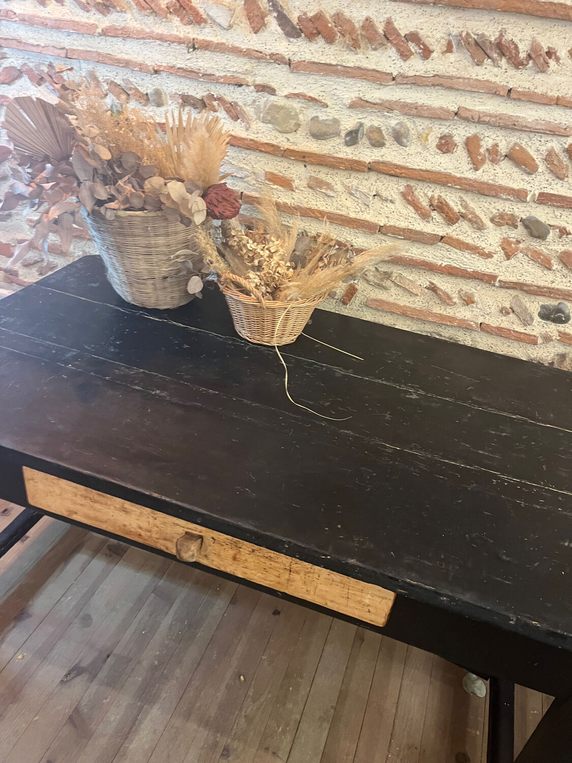 Farm table