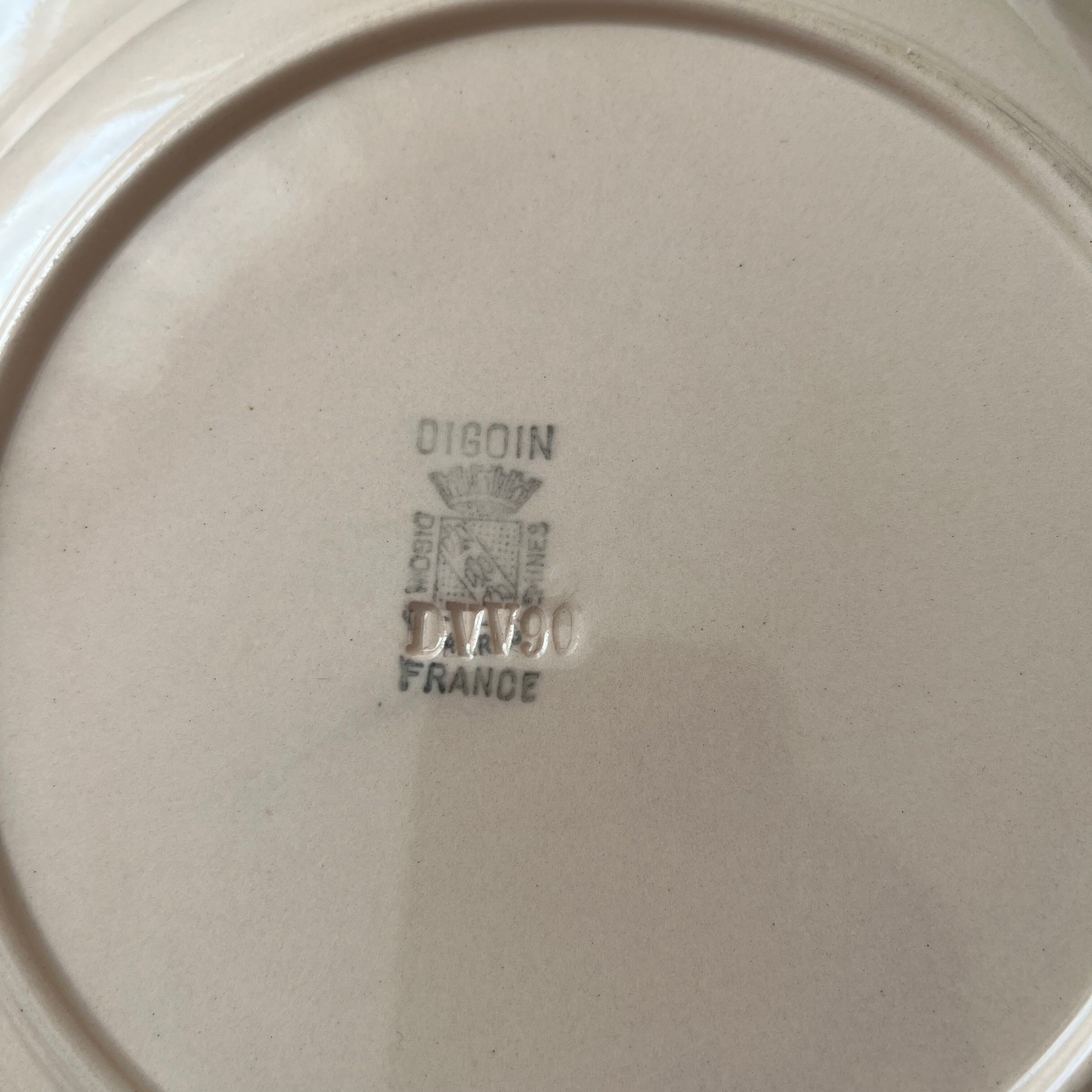 4 Fish plates Digoin