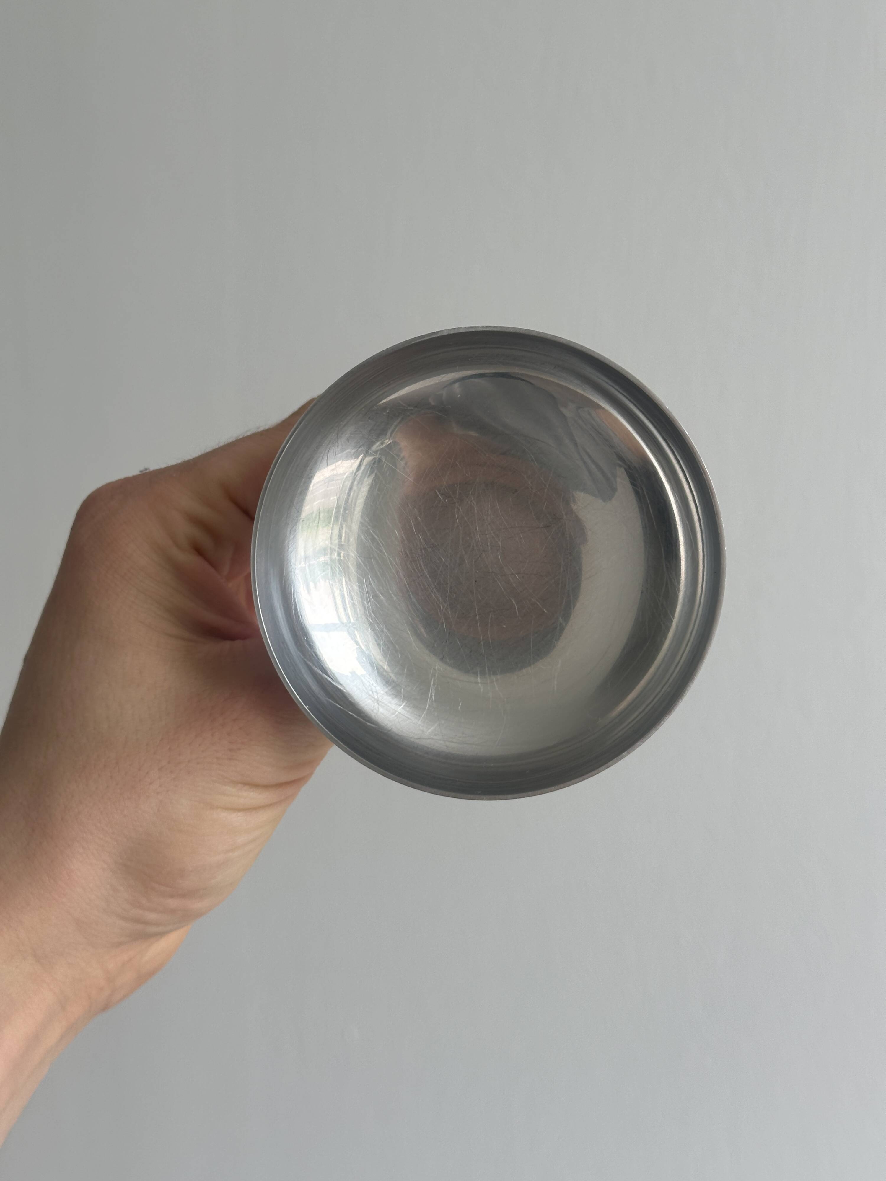6 vintage stainless steel metal bowls