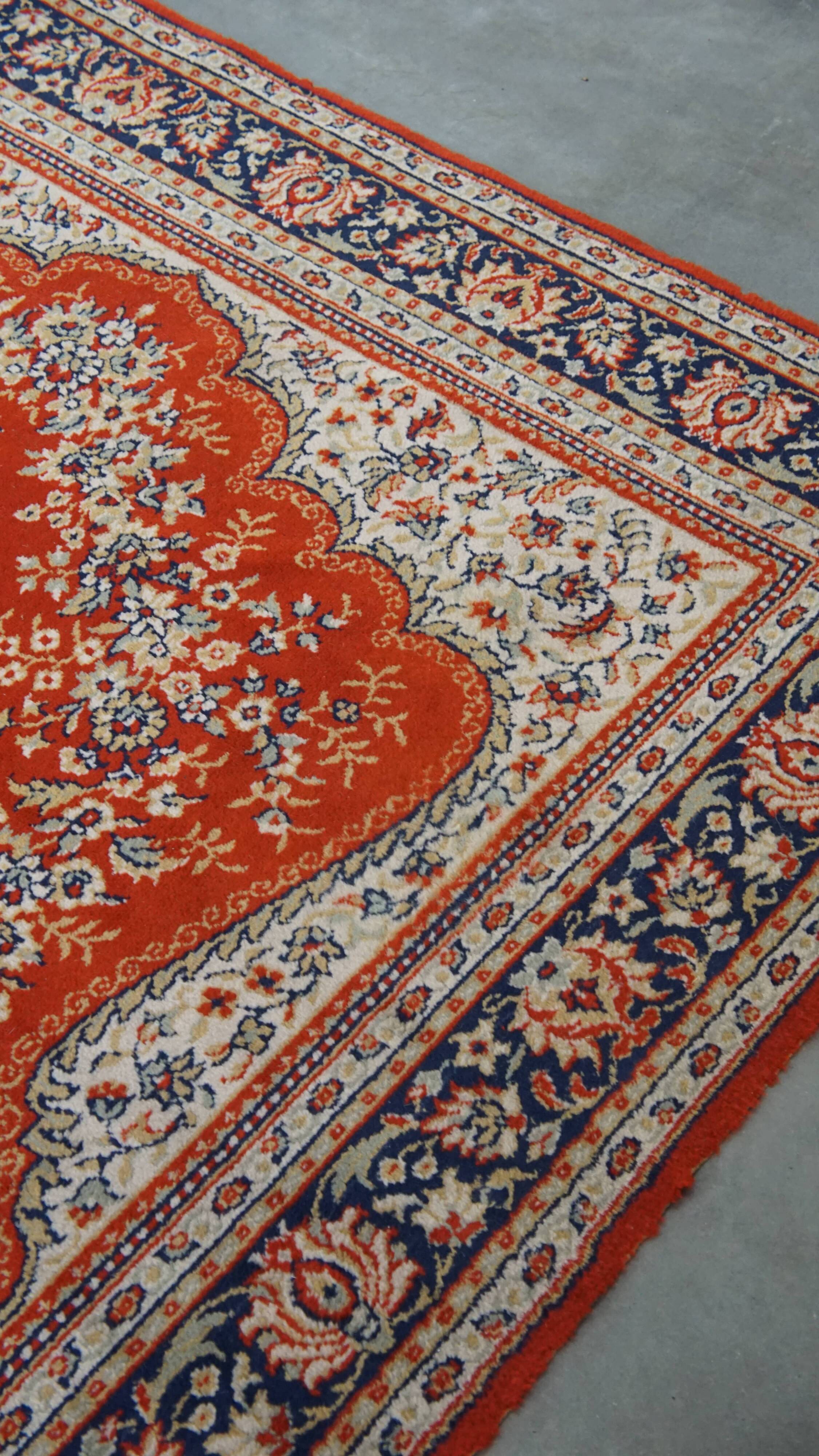 Vintage oriental rug in predominantly red/beige tones with a stunning pattern, 236x170 cm