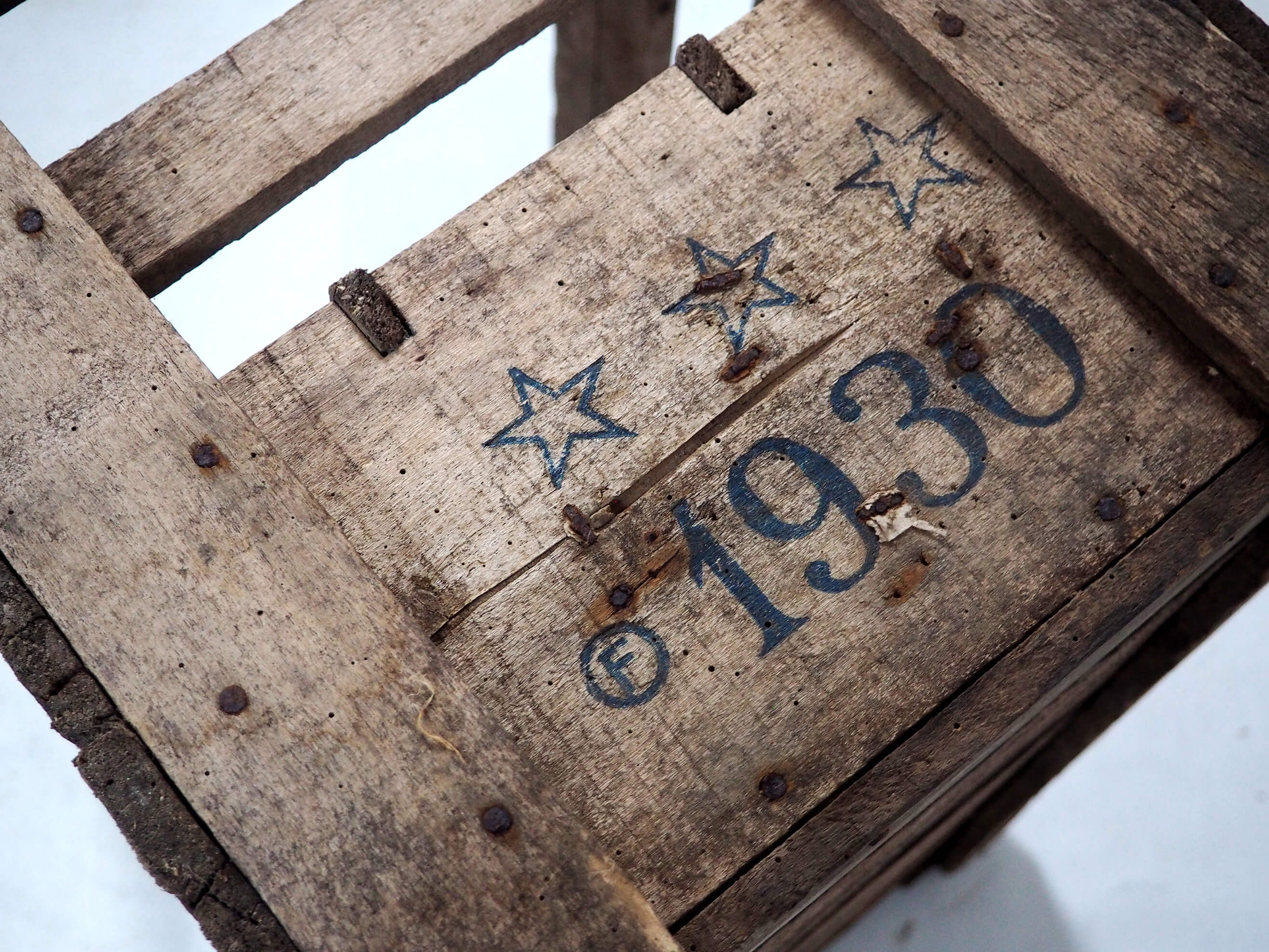 Caisse de vin 15 bouteilles 1930