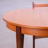Scandinavian table 119.5 cm